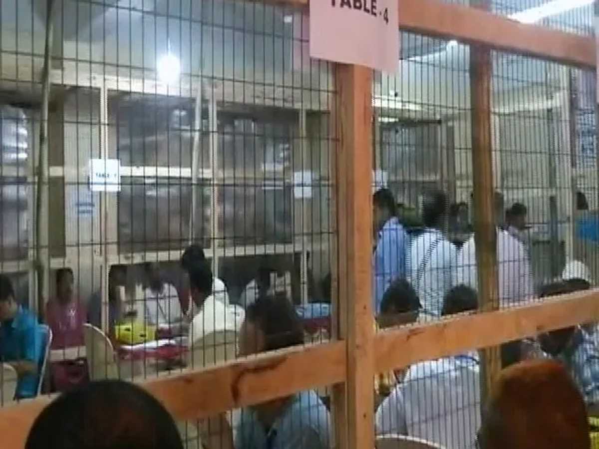 महाराष्ट्र में दो विधानसभा उपचुनाव की मतगणना जारी